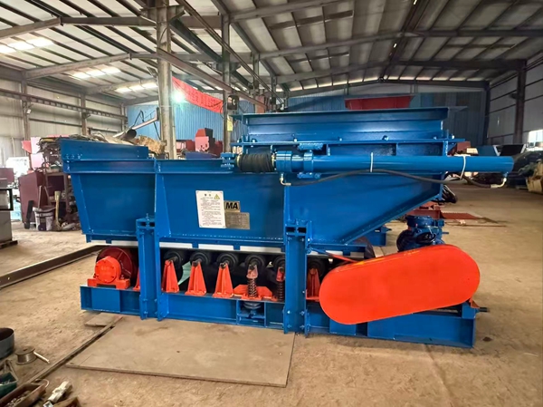 矿用带式给煤机